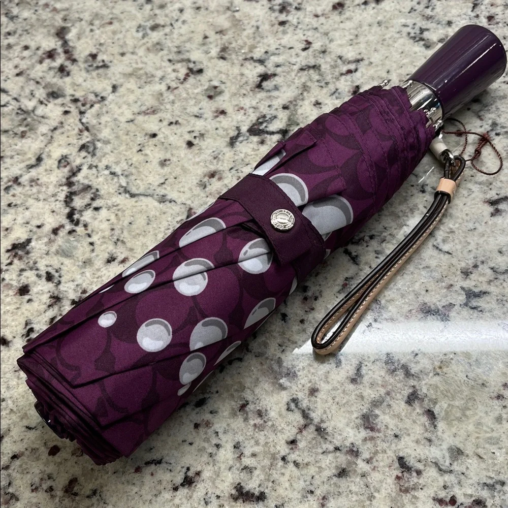 Coach Signature Umbrella NWOT - Picture 6 of 7